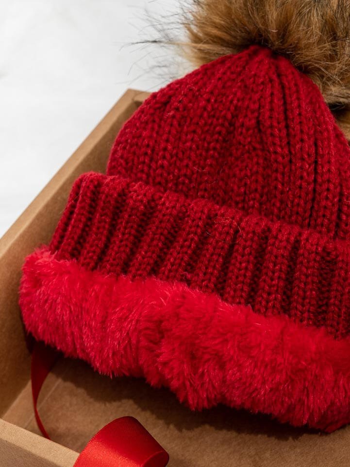 Červená pletená čepice - dárková sada