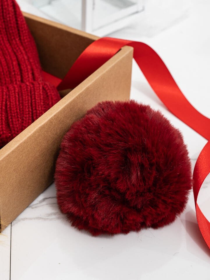 Červená pletená čiapka - darčeková sada