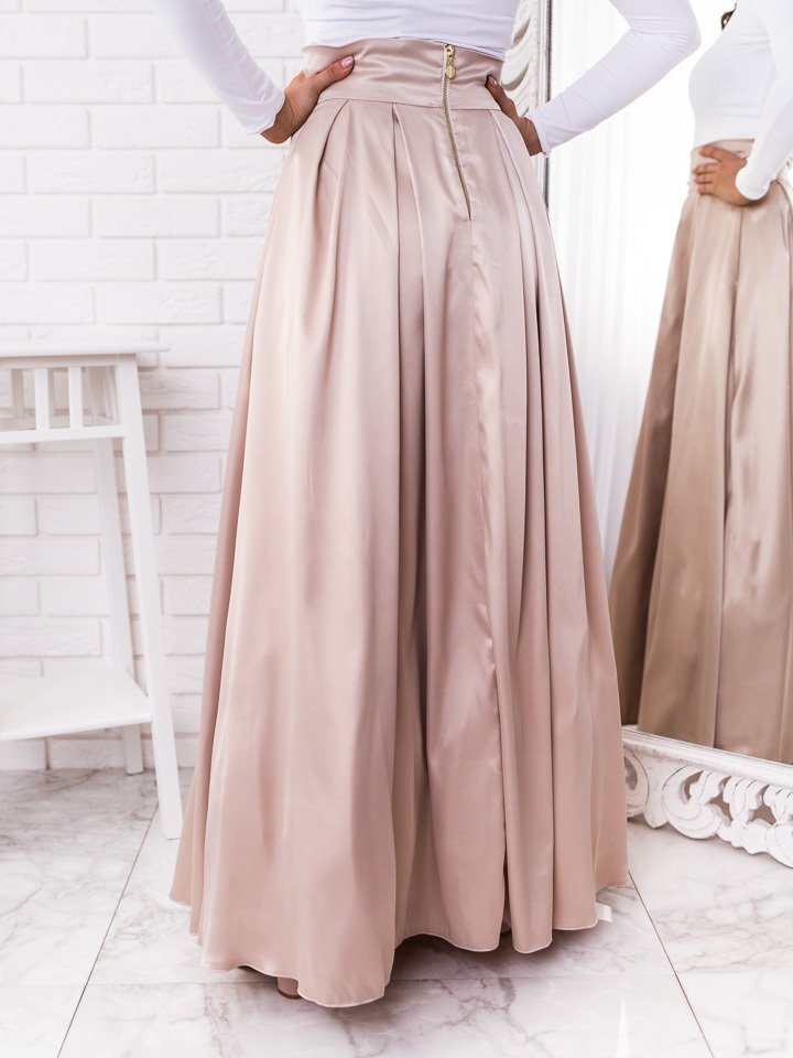 Béžová dlhá elegantná saténová sukňa