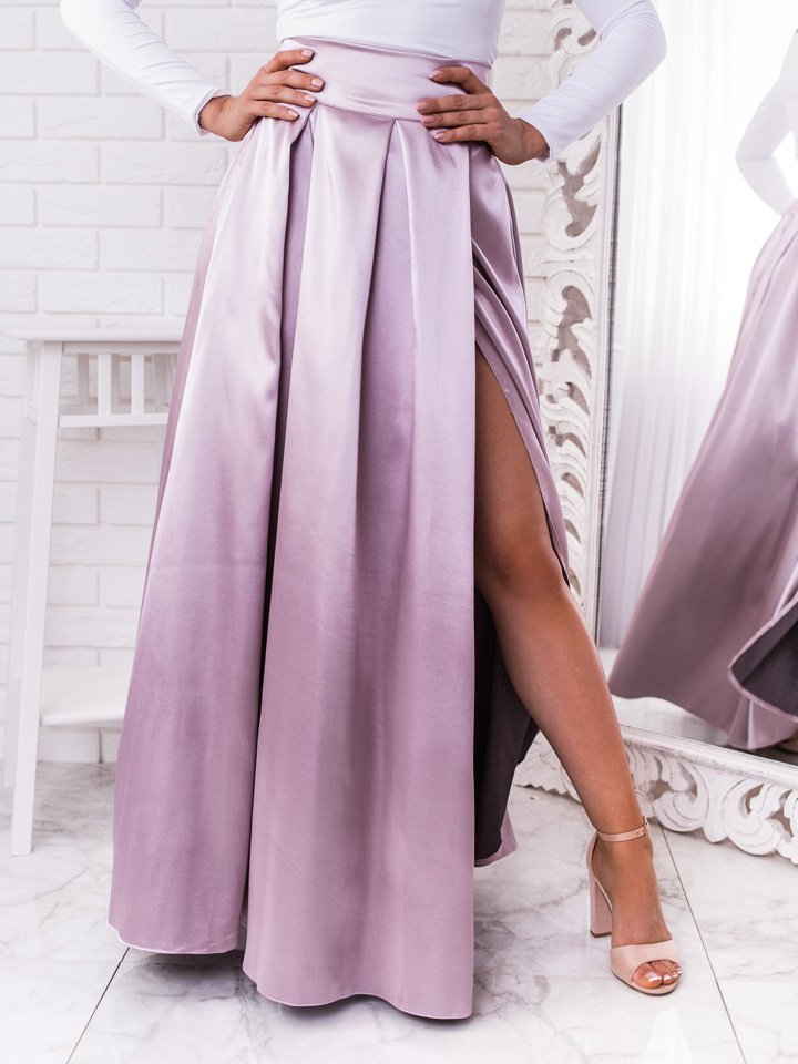 Bledofialová dlhá elegantná saténová sukňa s rozparkom