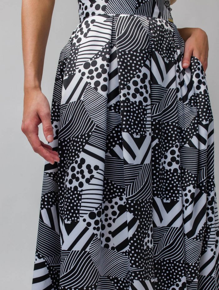 Čierno-biela saténová vzorovaná sukňa