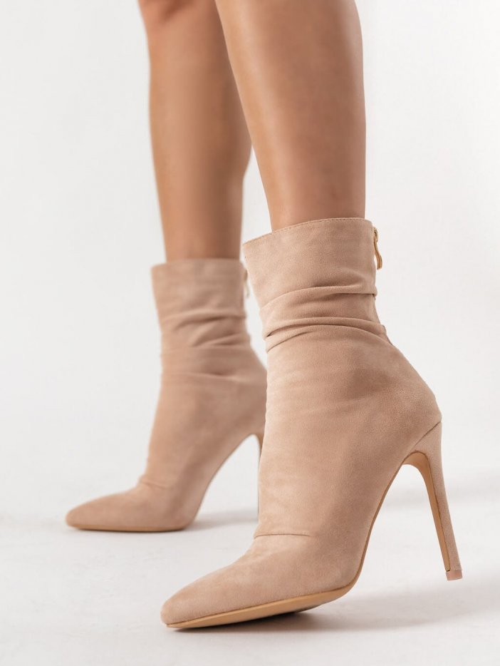 Kinsia powder ankle boots