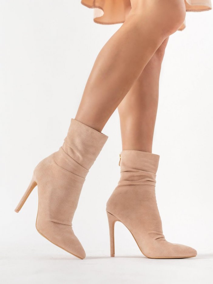 Kinsia powder ankle boots
