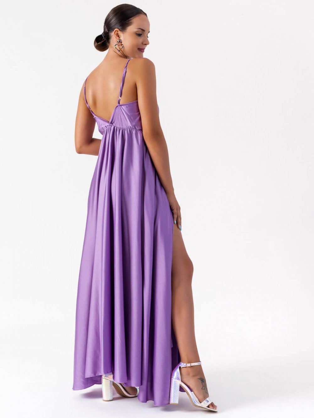 Svetlo fialové šaty Lanna