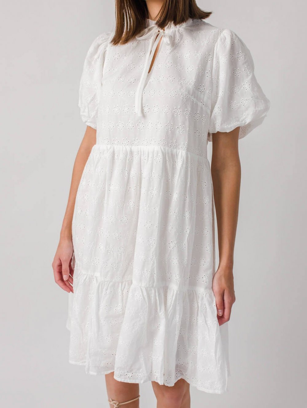 Bílé šaty Medine
