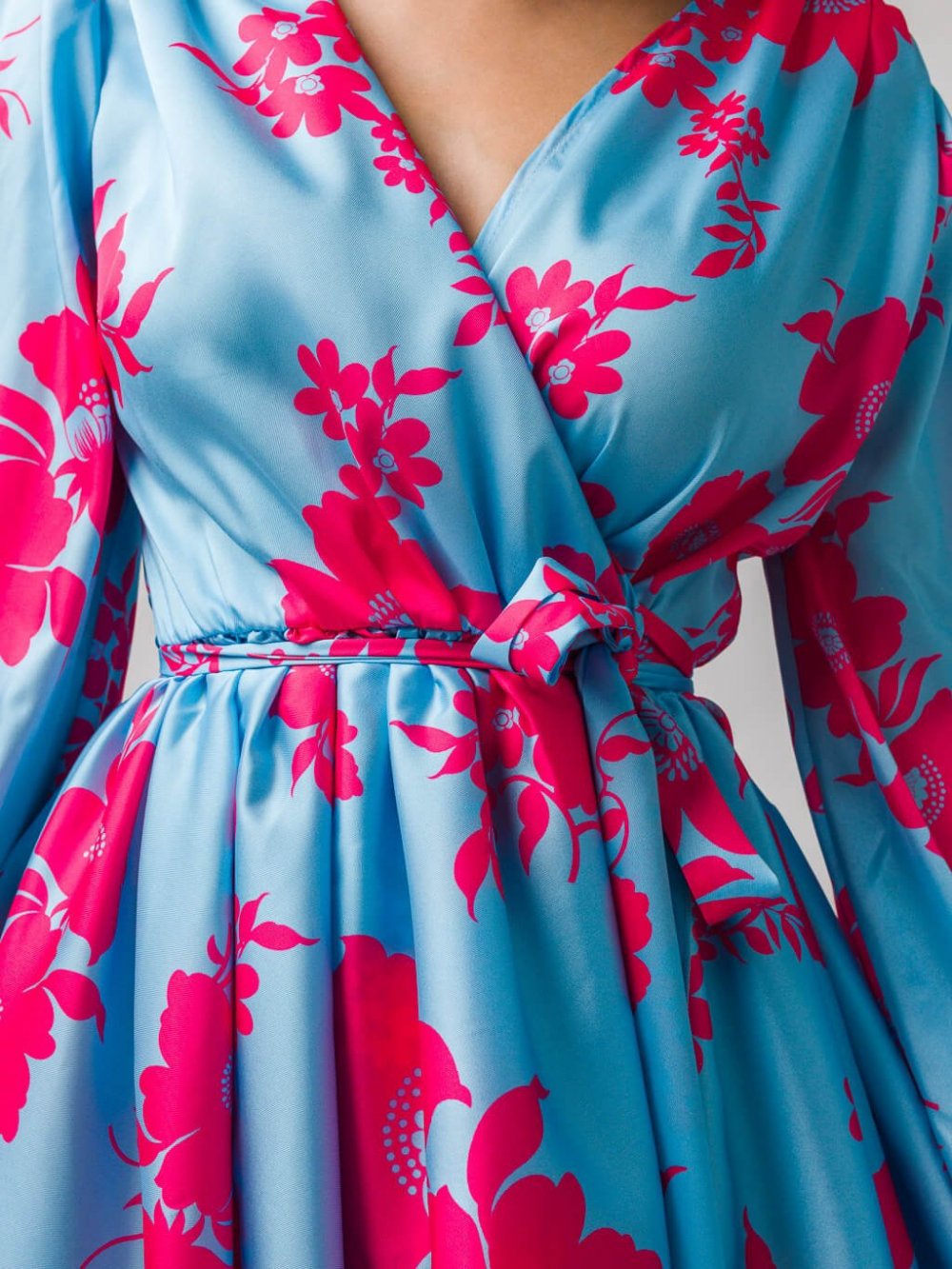 Modré květované šaty Tulipan
