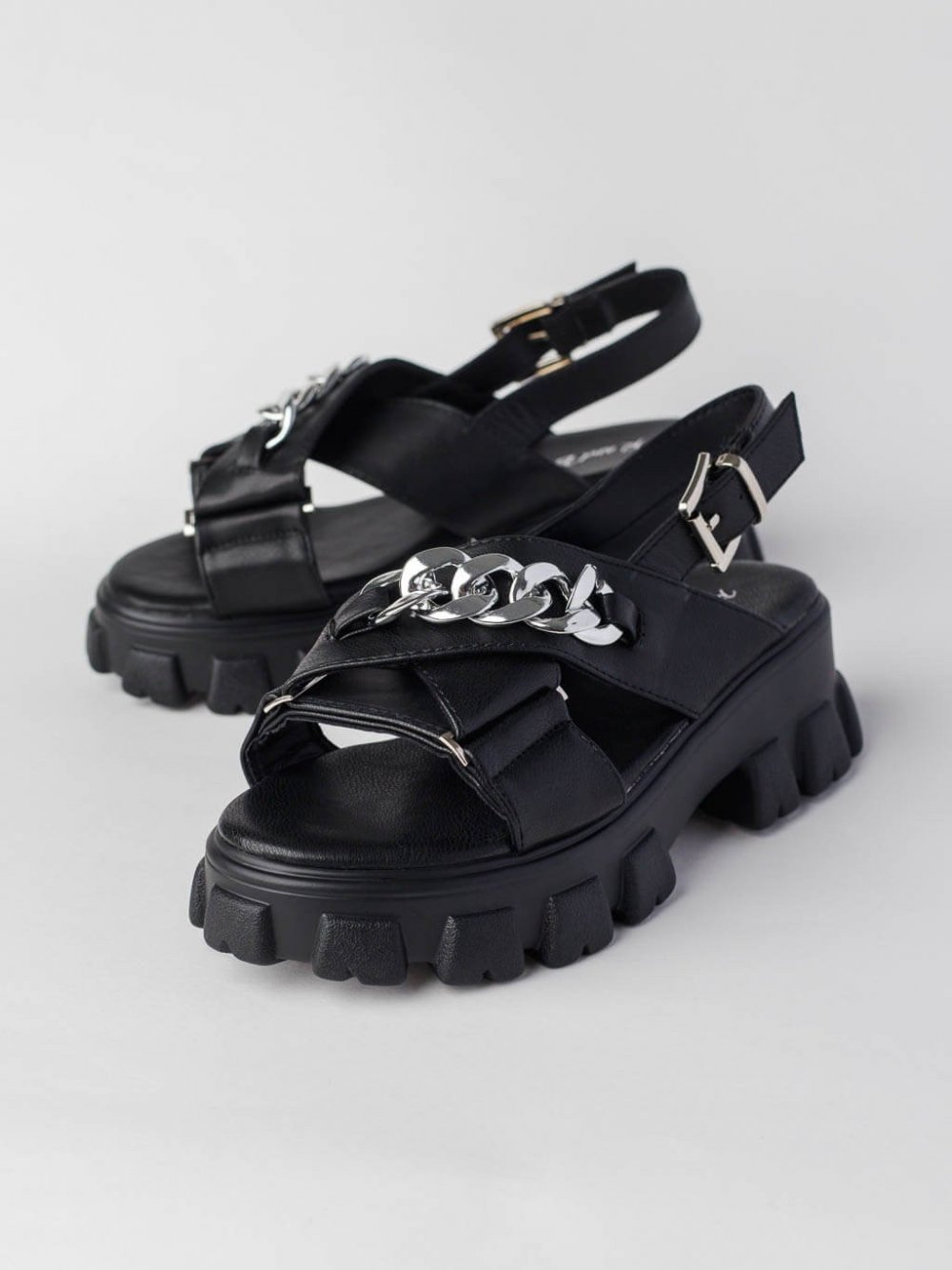 Čierne sandále Gianni