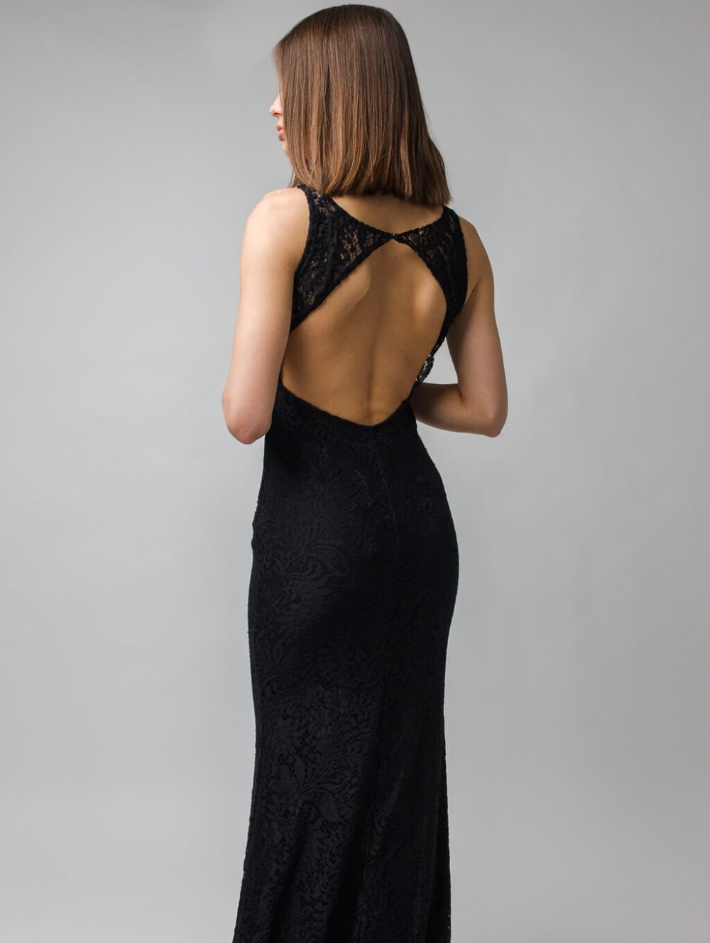 Černé dlouhé společenské šaty s odhalenými zády Lina