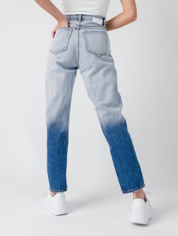 Blue jeans Marsala