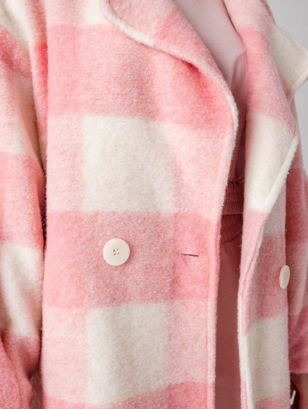 Ružovo-biely kabát Spencer