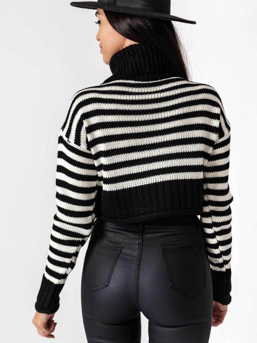Čierny pásikavý sveter Marisa