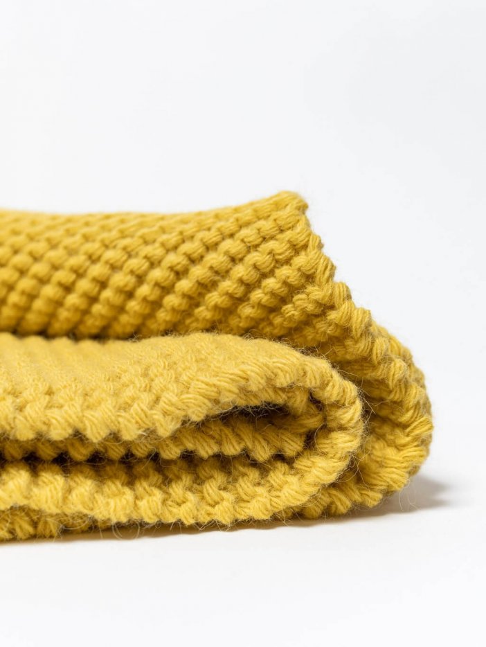 Yellow knitted scarf Larissa