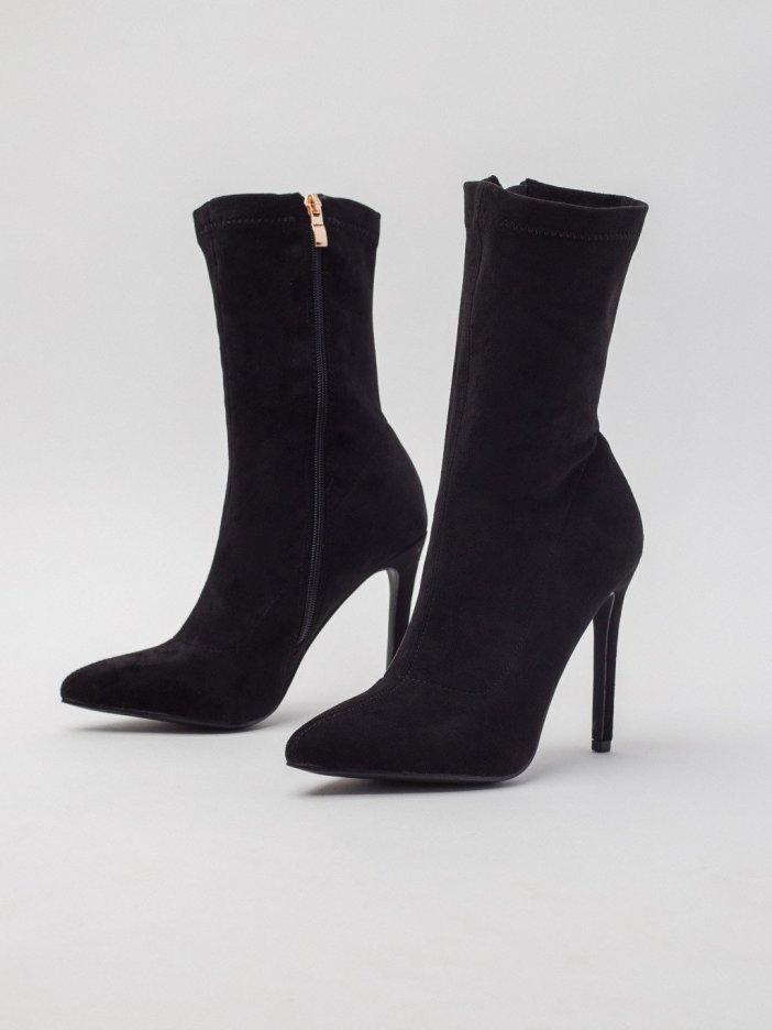 Adriel&#39;s black ankle boots