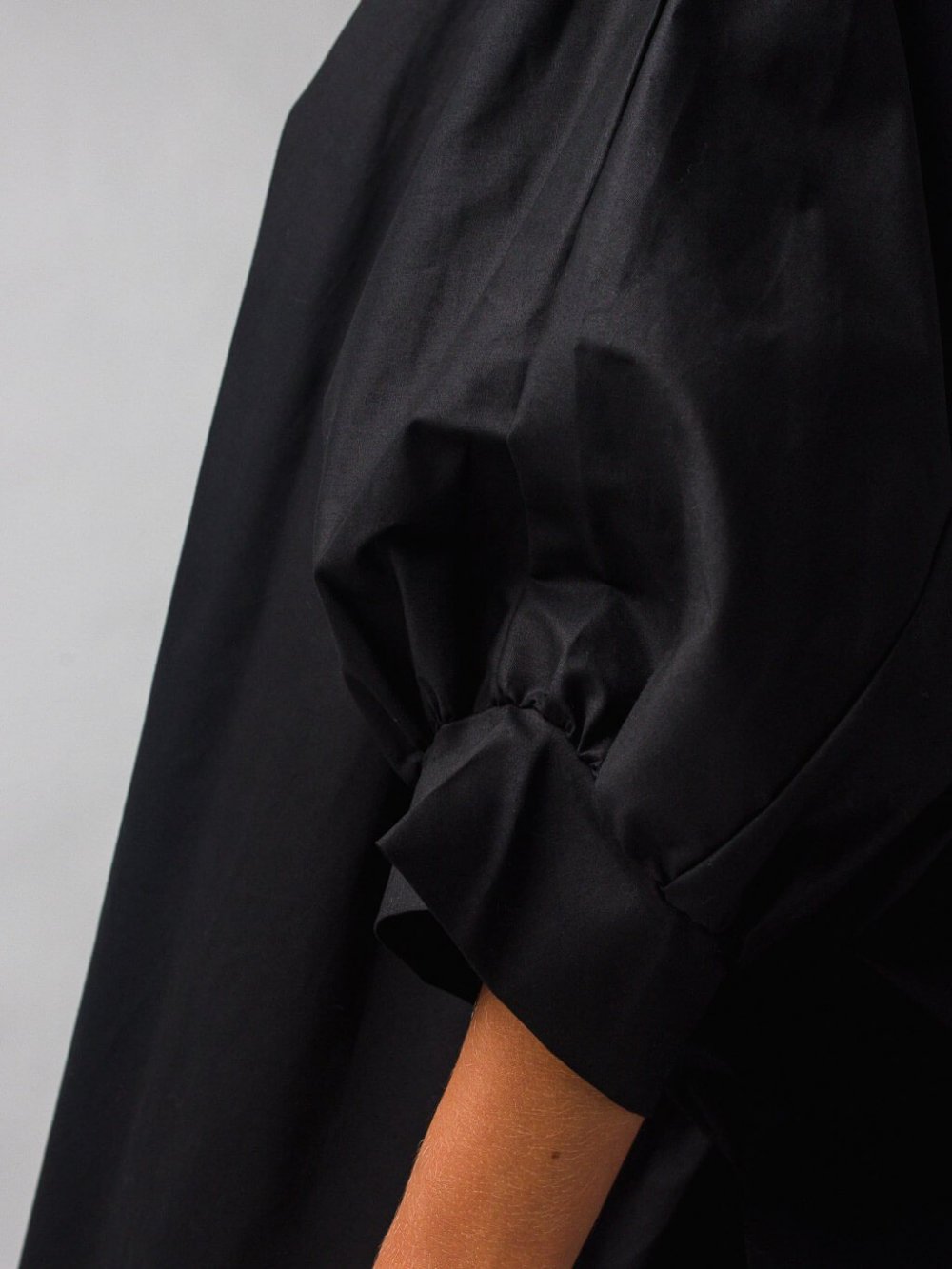 Čierne šaty Ita
