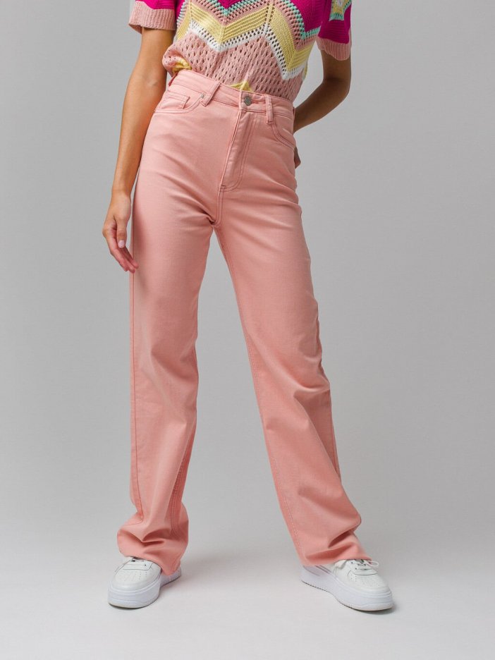 Pink jeans Sea