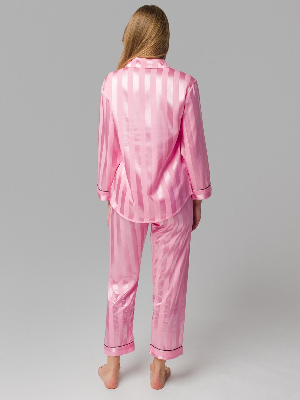 Růžové saténové pyžamo Clairis