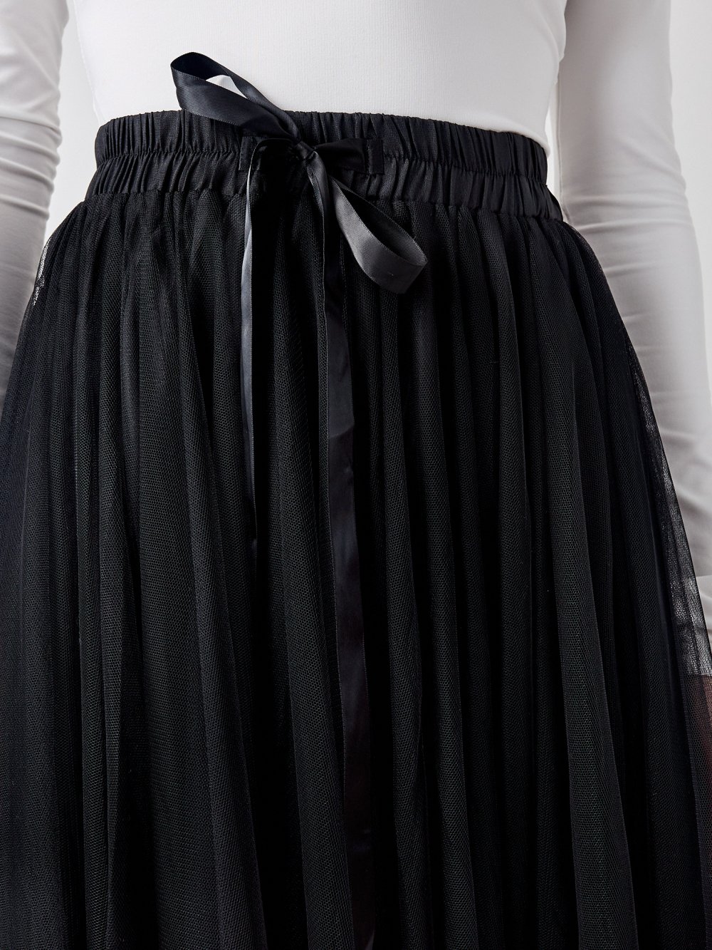 Čierna tylová sukňa Lia