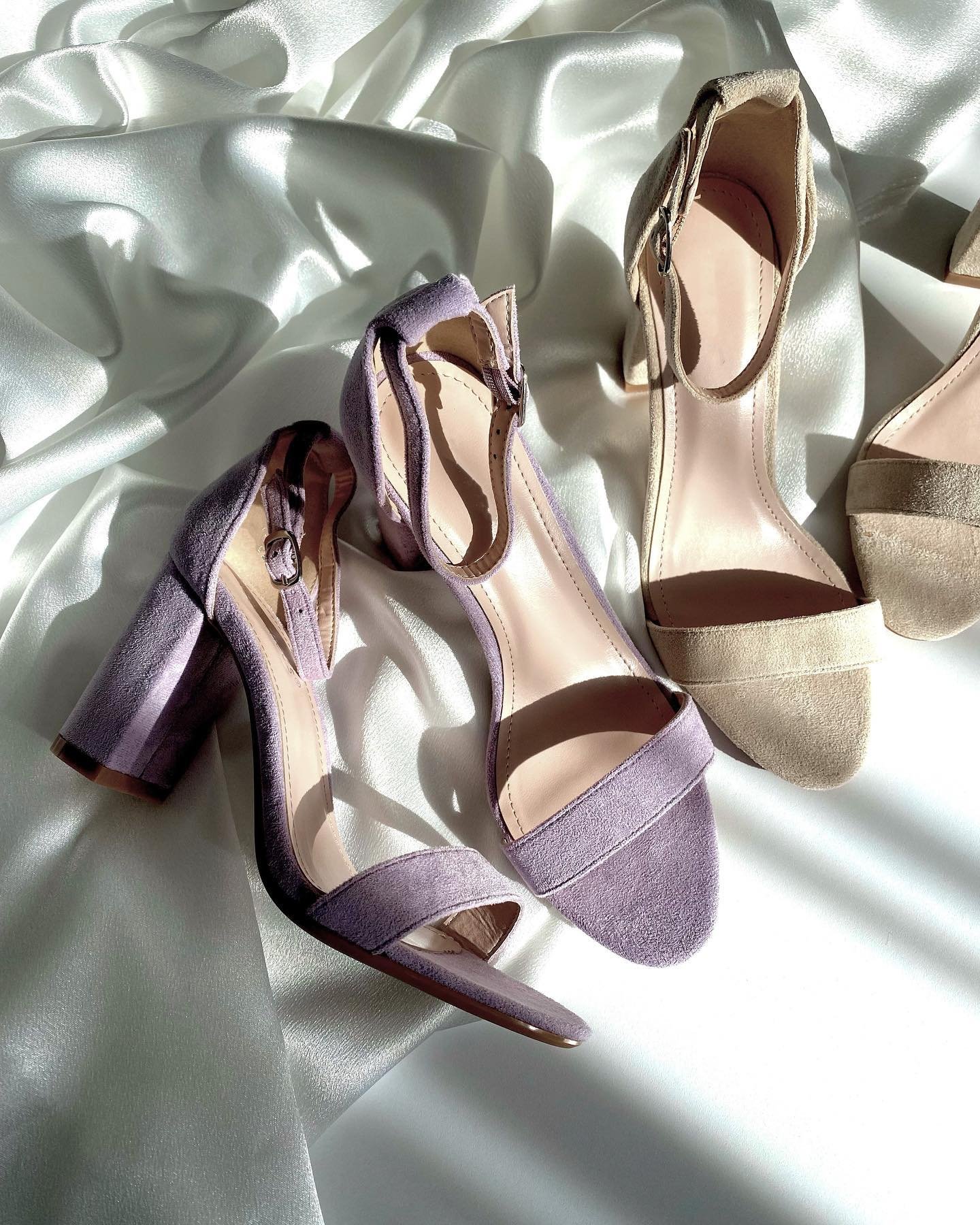 V jednoduchosti je krása 😍 Ak hľadáš tie správne sandálky k tvojmu výnimočnému outfitu, tak práve si ich našla. 😉