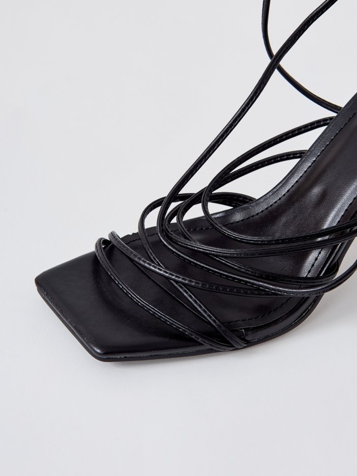 Čierne sandále Ella