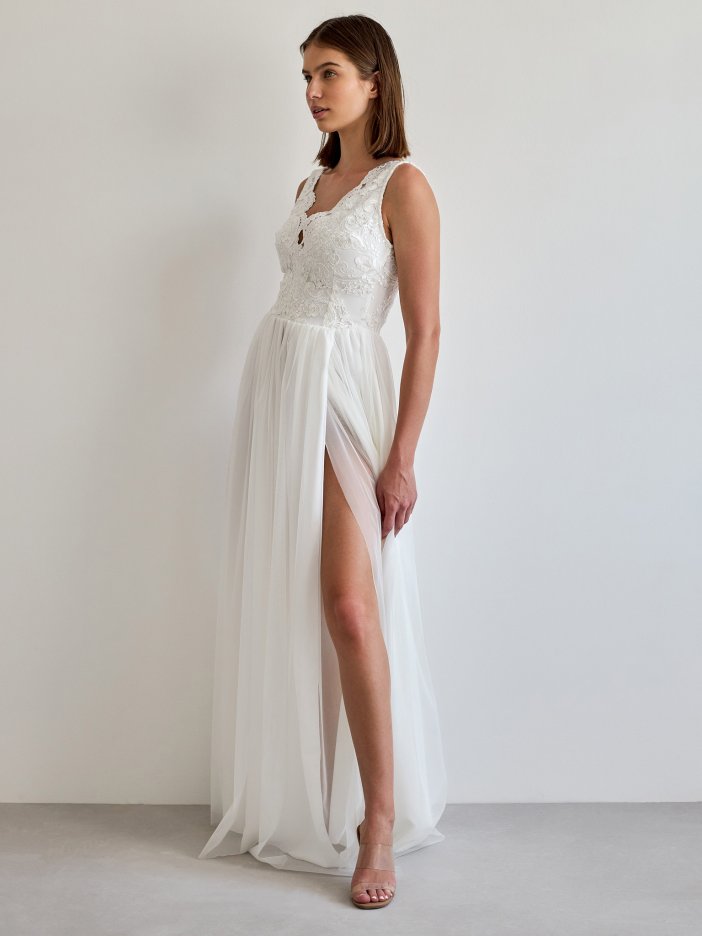 Bílé dlouhé společenské šaty Chiara