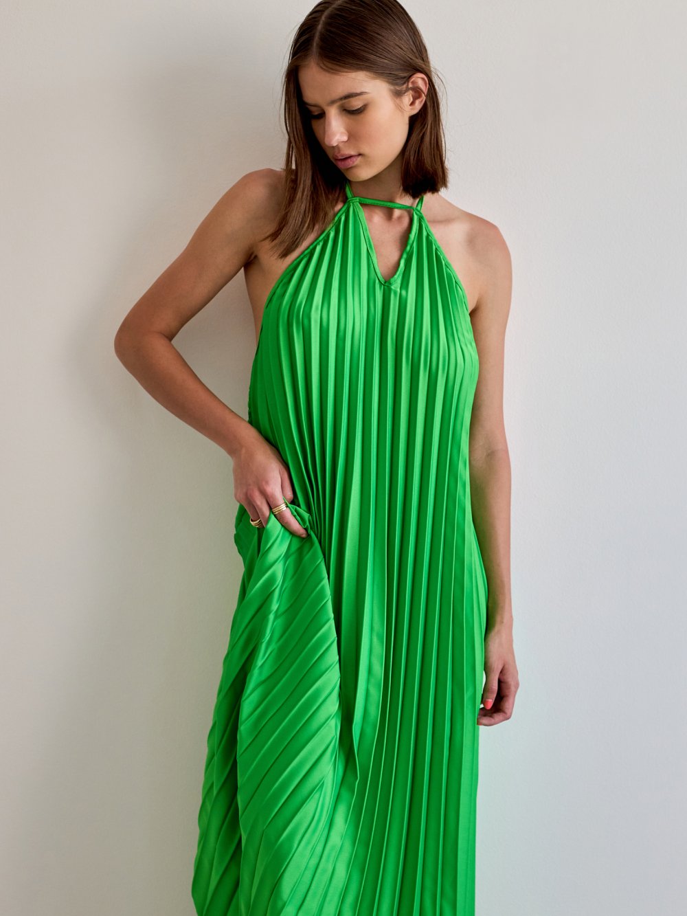 Bledě zelené plisované šaty Erica