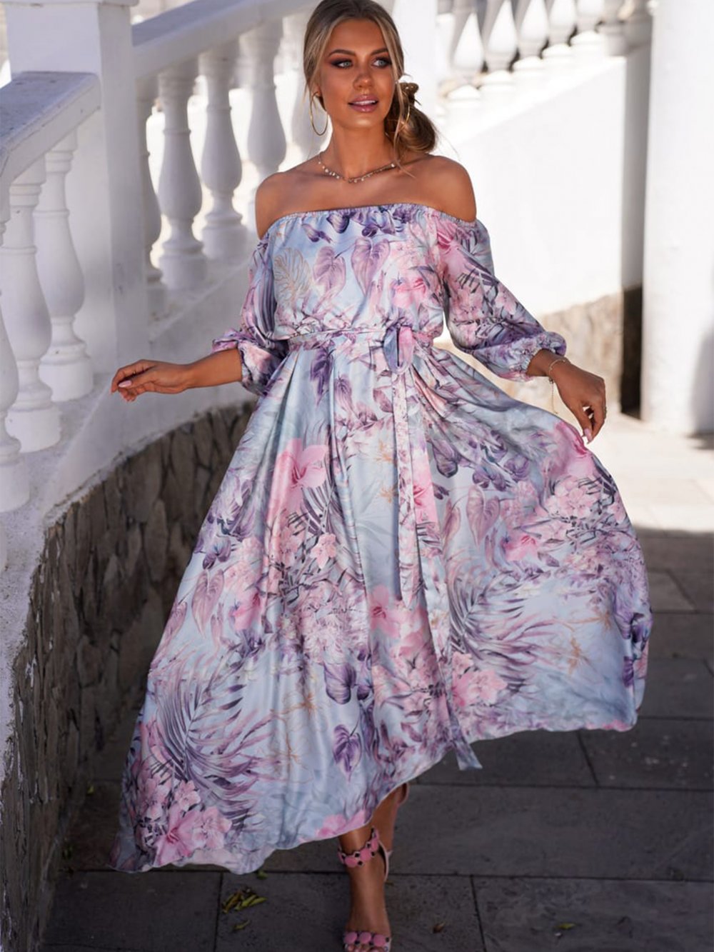 Bledomodré kvetované šaty Klara