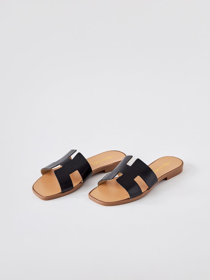 Black leather slippers Carisa
