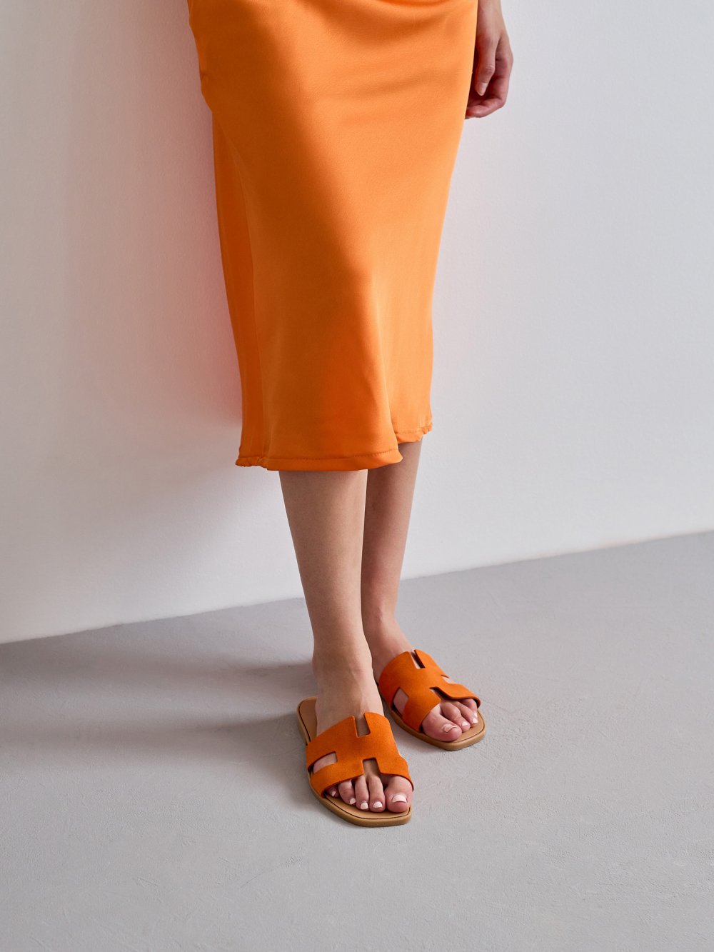 Oranžové kožené pantofle Carisa