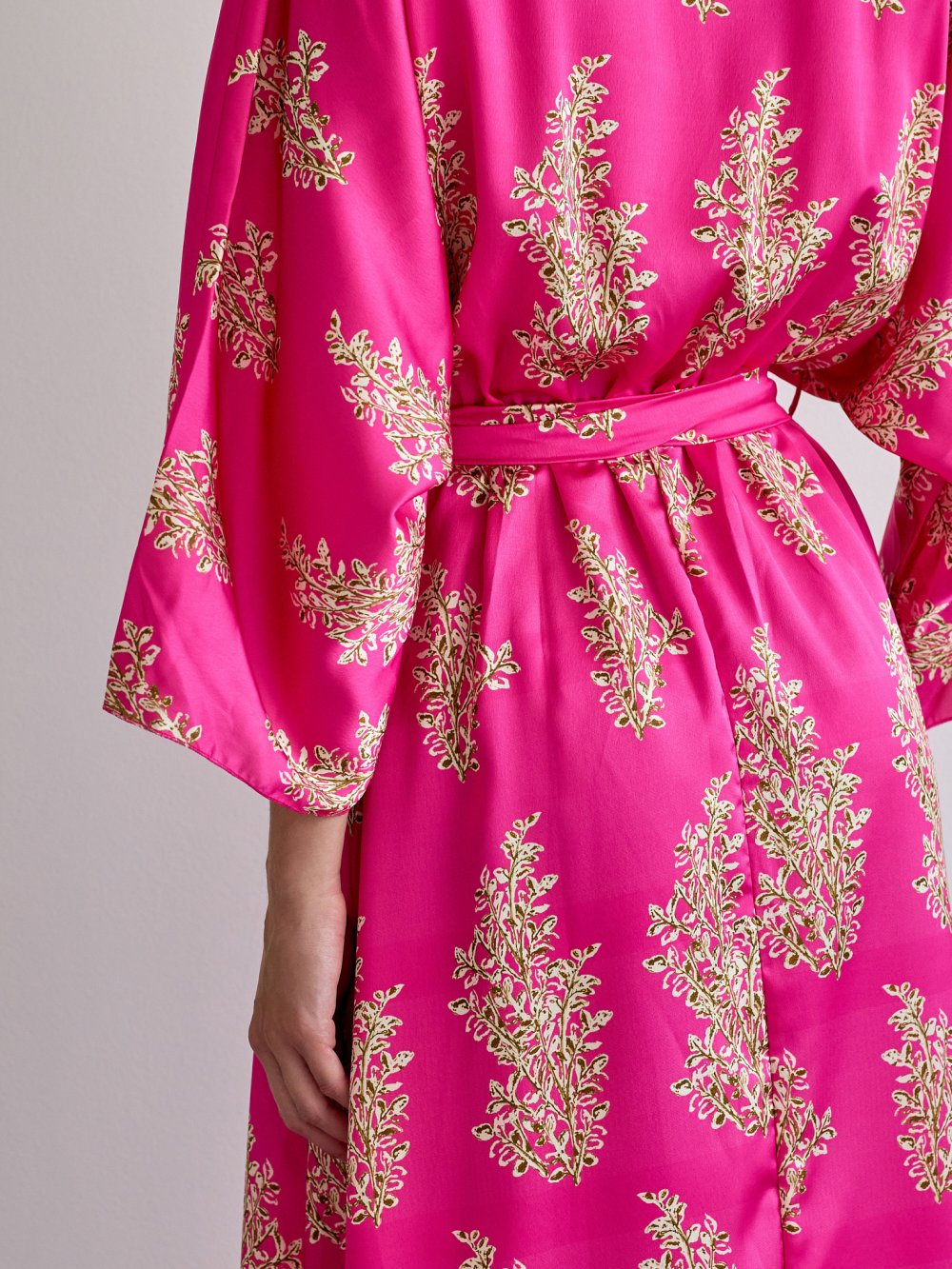 Ružové šaty Nolija