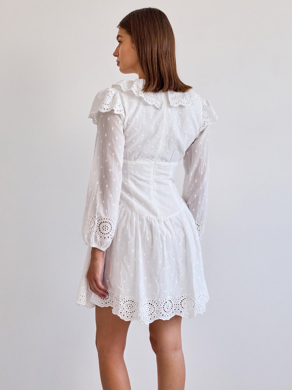 Biele šaty Nessie