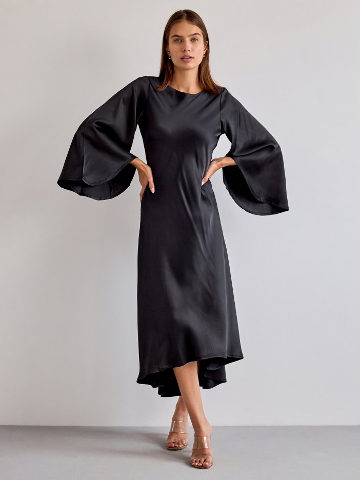 Čierne saténové šaty Bais