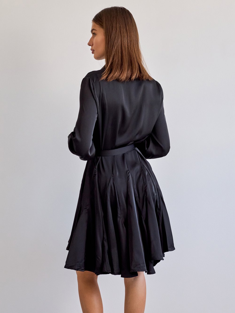 Čierne saténové šaty Ruby
