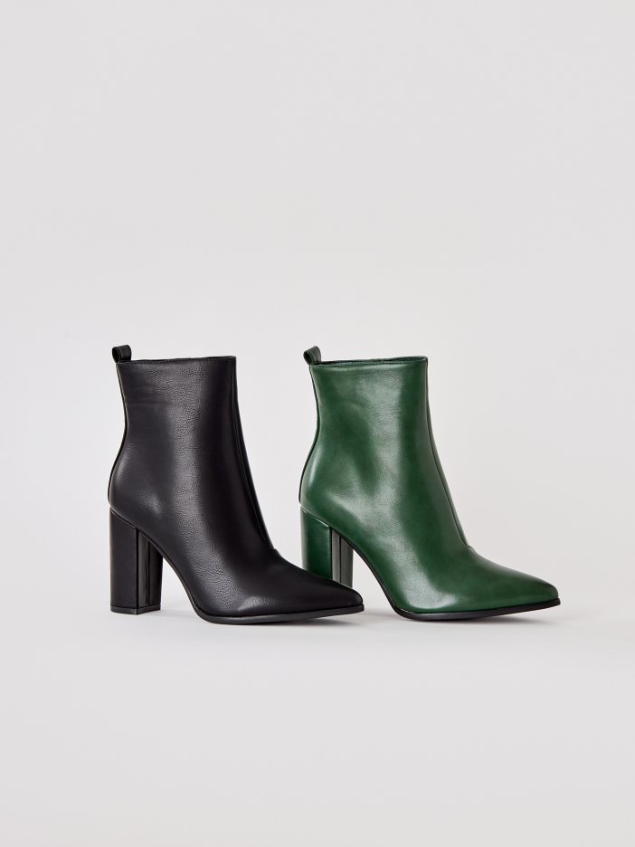 Black ankle leather boots Camila