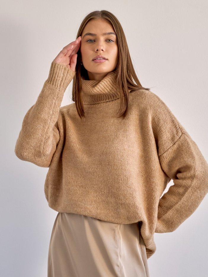 Béžový pletený svetr Bery