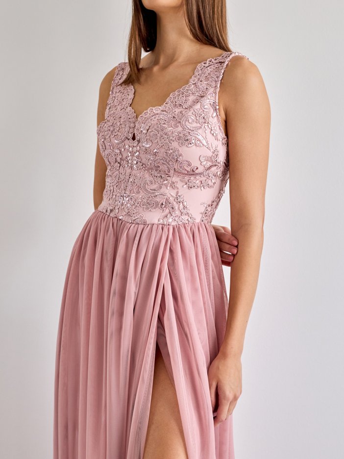 Bledě růžové dlouhé společenské šaty Chiara
