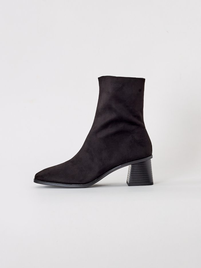 Black boots Vera