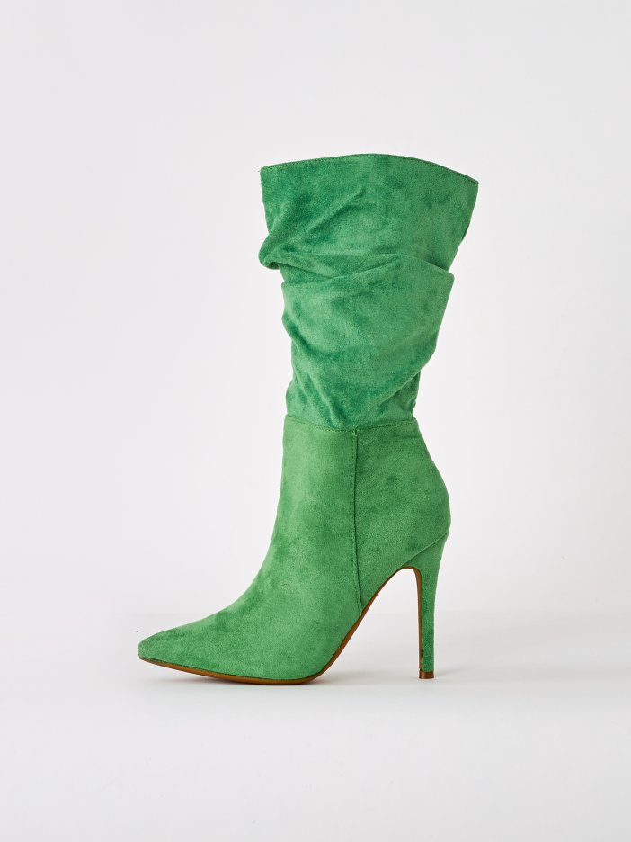 Green boots Suzie