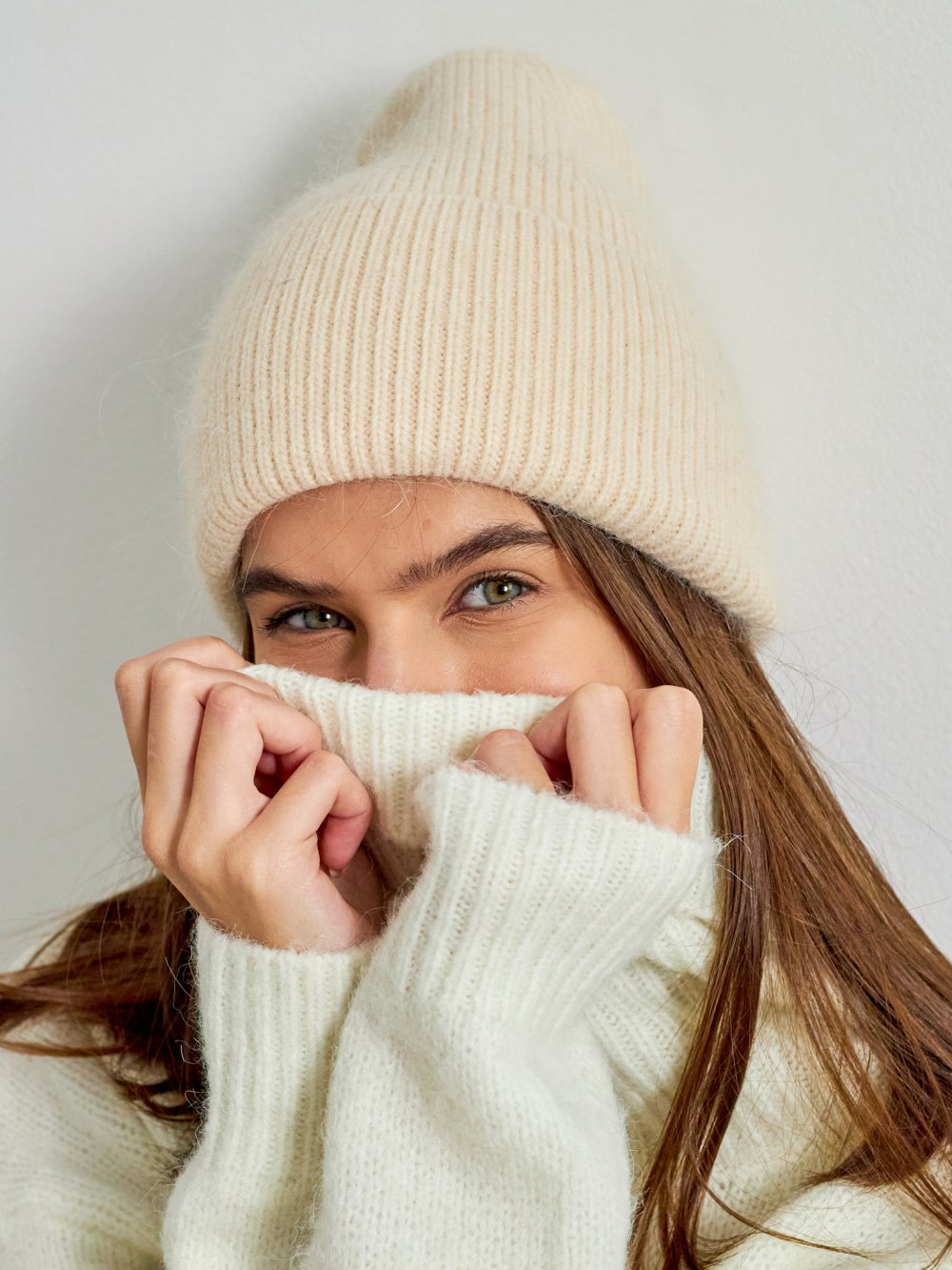 Béžová pletená zimná čiapka Marcie
