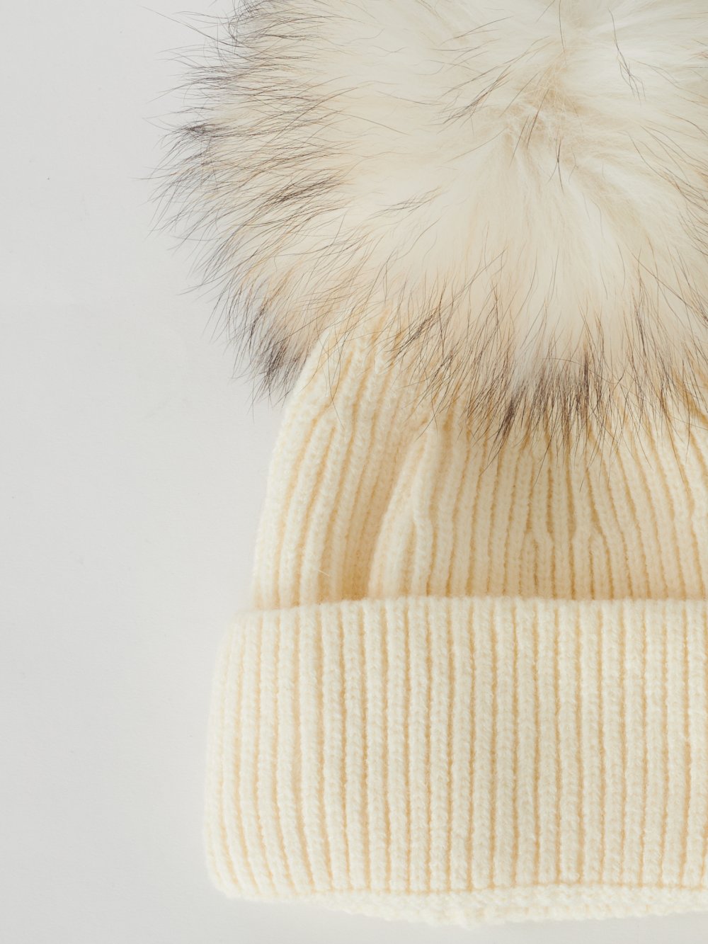 Béžová pletená zimní čepice Marly