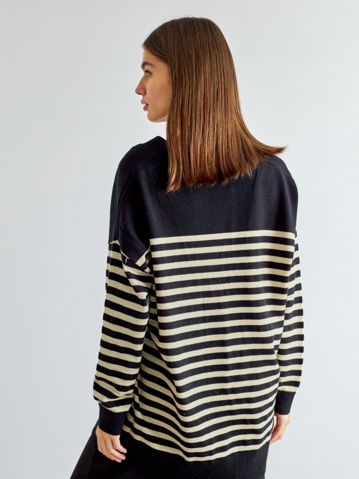 Čierno-béžový pásikavý sveter Lily