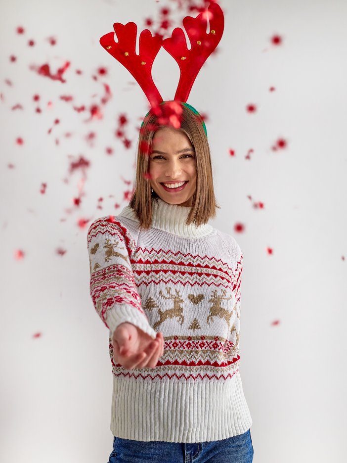 Bílo-červený svetr s rolákem Reindeer