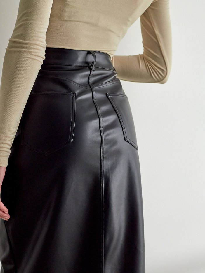 Čierna kožená sukňa Darlene