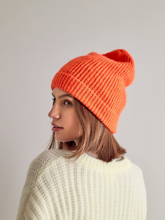 Oranžová pletená zimní čepice Stevie