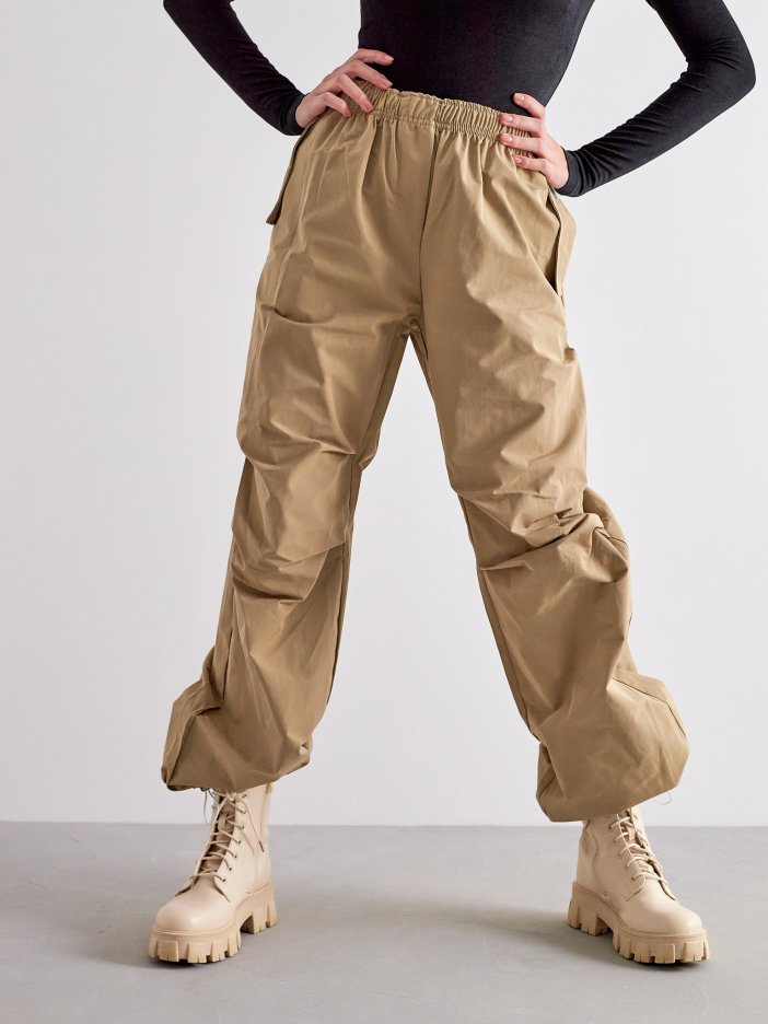 Béžové kapsáčové nohavice Zua