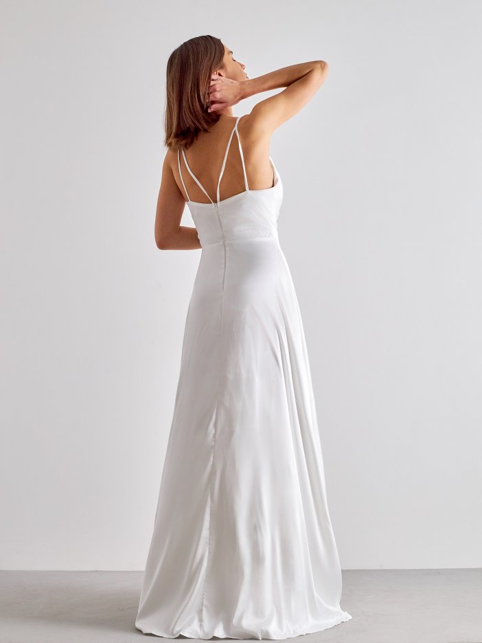 Biele saténové spoločenské šaty Virginie