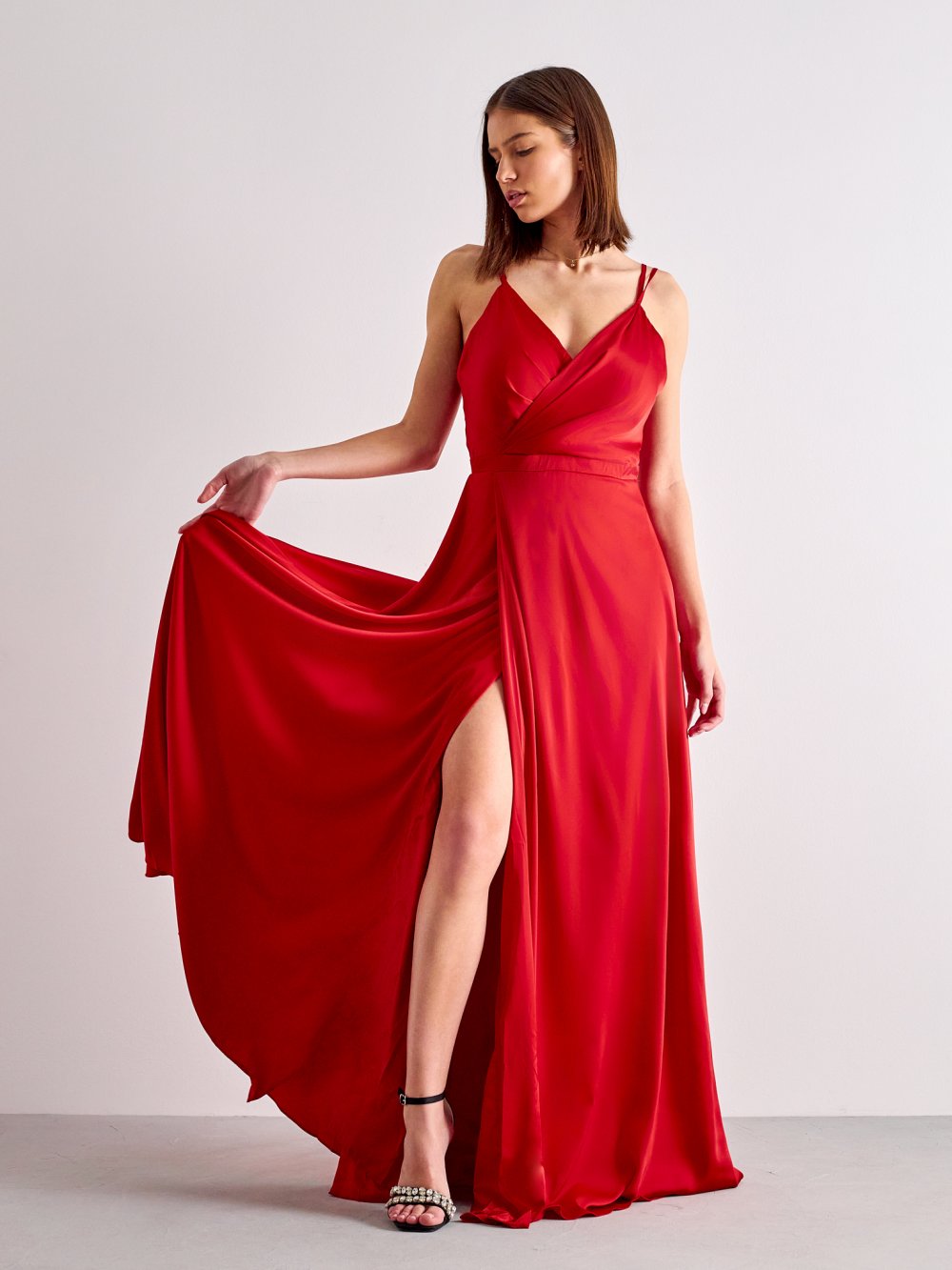 Červené saténové spoločenské šaty Virginie