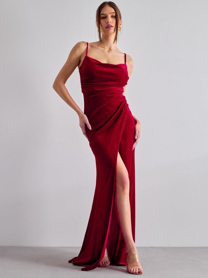 Červené zamatové spoločenské šaty Laure