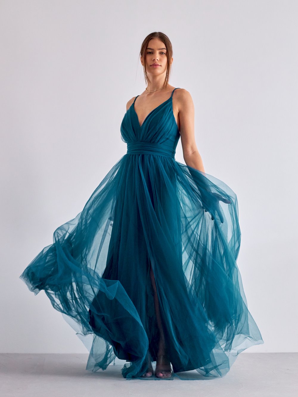 Modré tylové společenské šaty Polina
