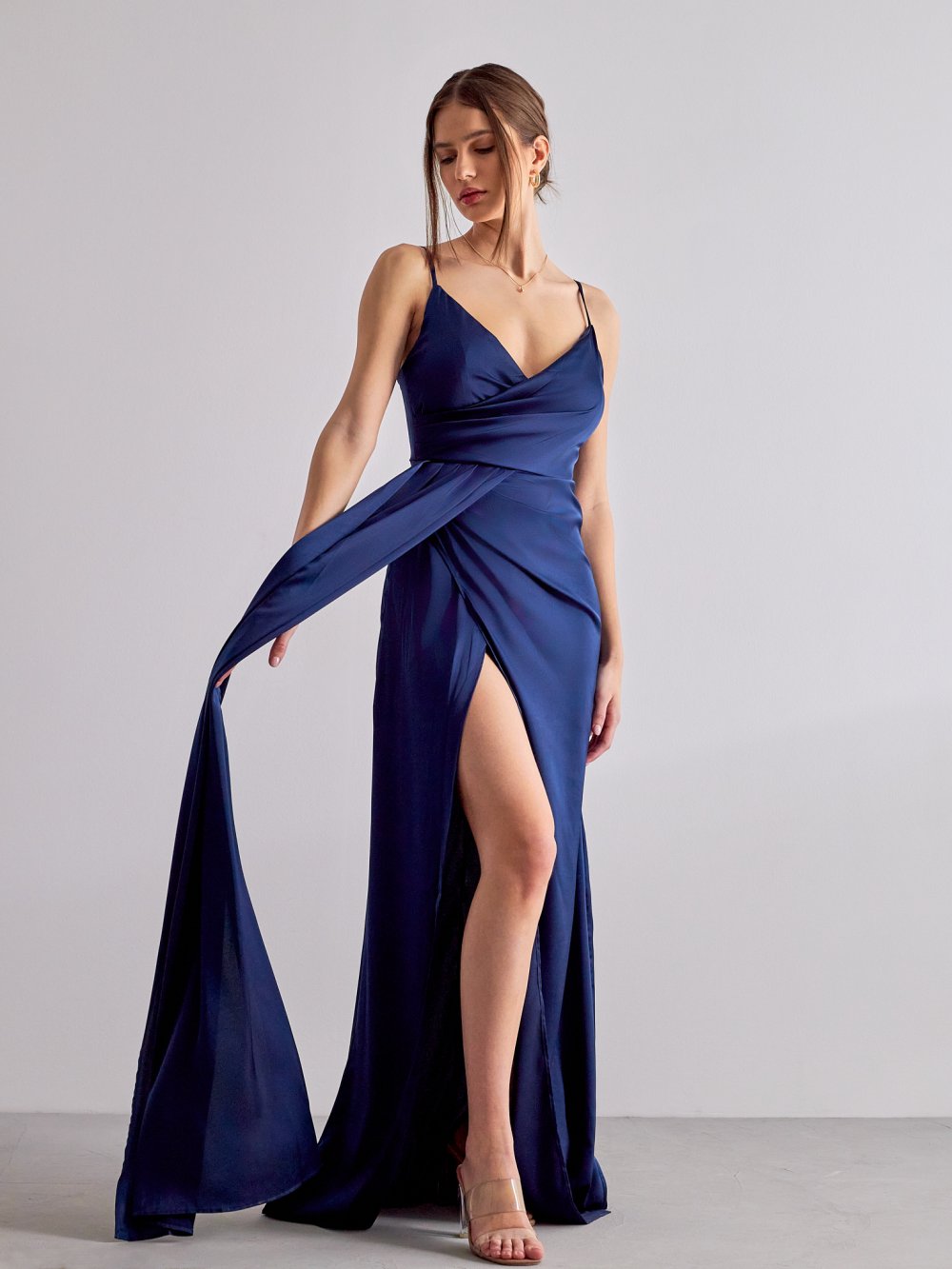 Tmavě modré saténové společenské šaty Millie