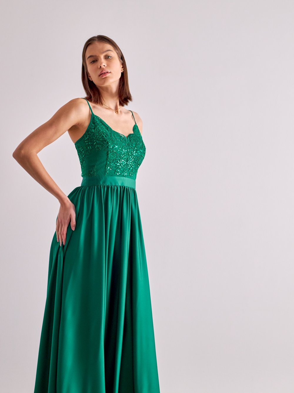 Zelené dlouhé společenské šaty Bella